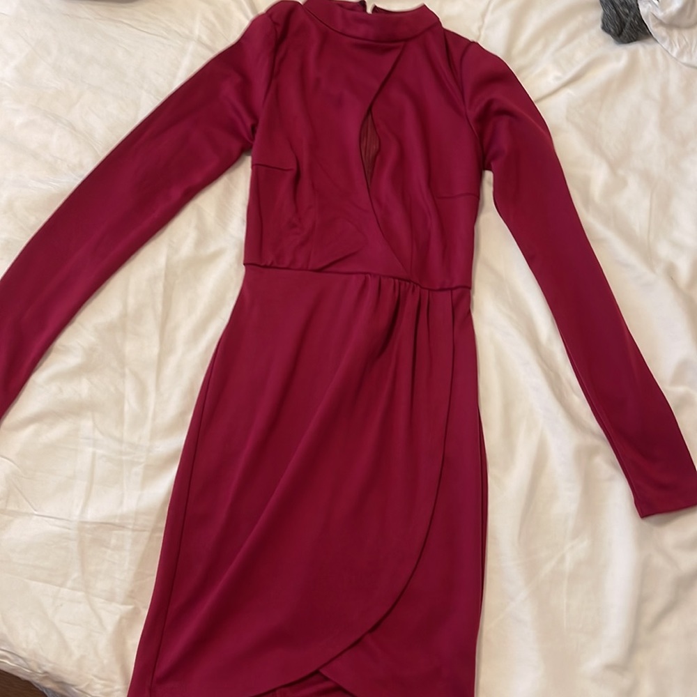 Red dress - Picture 4 of 5